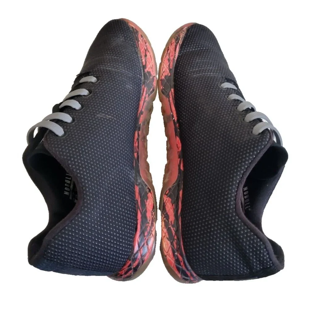 Nobull SuperFabric Trainer Men's Sz 7 Women's Sz 8.5 US Black Red Athletic Shoes